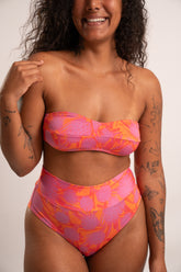 AYLA HOT DELTA COM COS