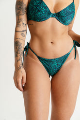 LARISSA DELTINHA LACINHO